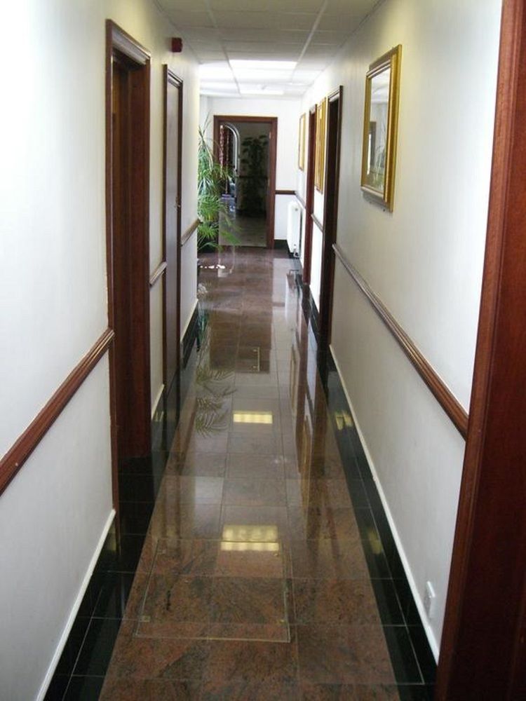 Kings Paget Hotel West Drayton  Екстер'єр фото