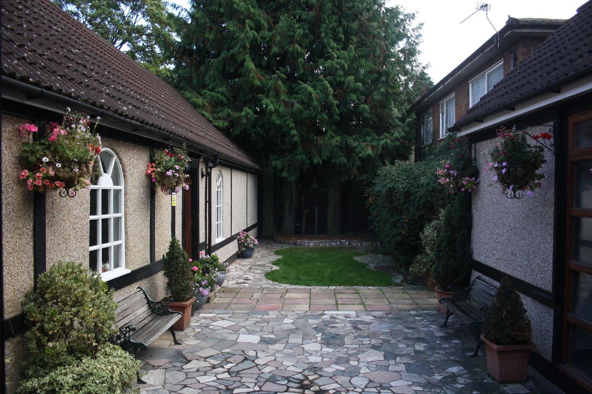 Kings Paget Hotel West Drayton  Екстер'єр фото