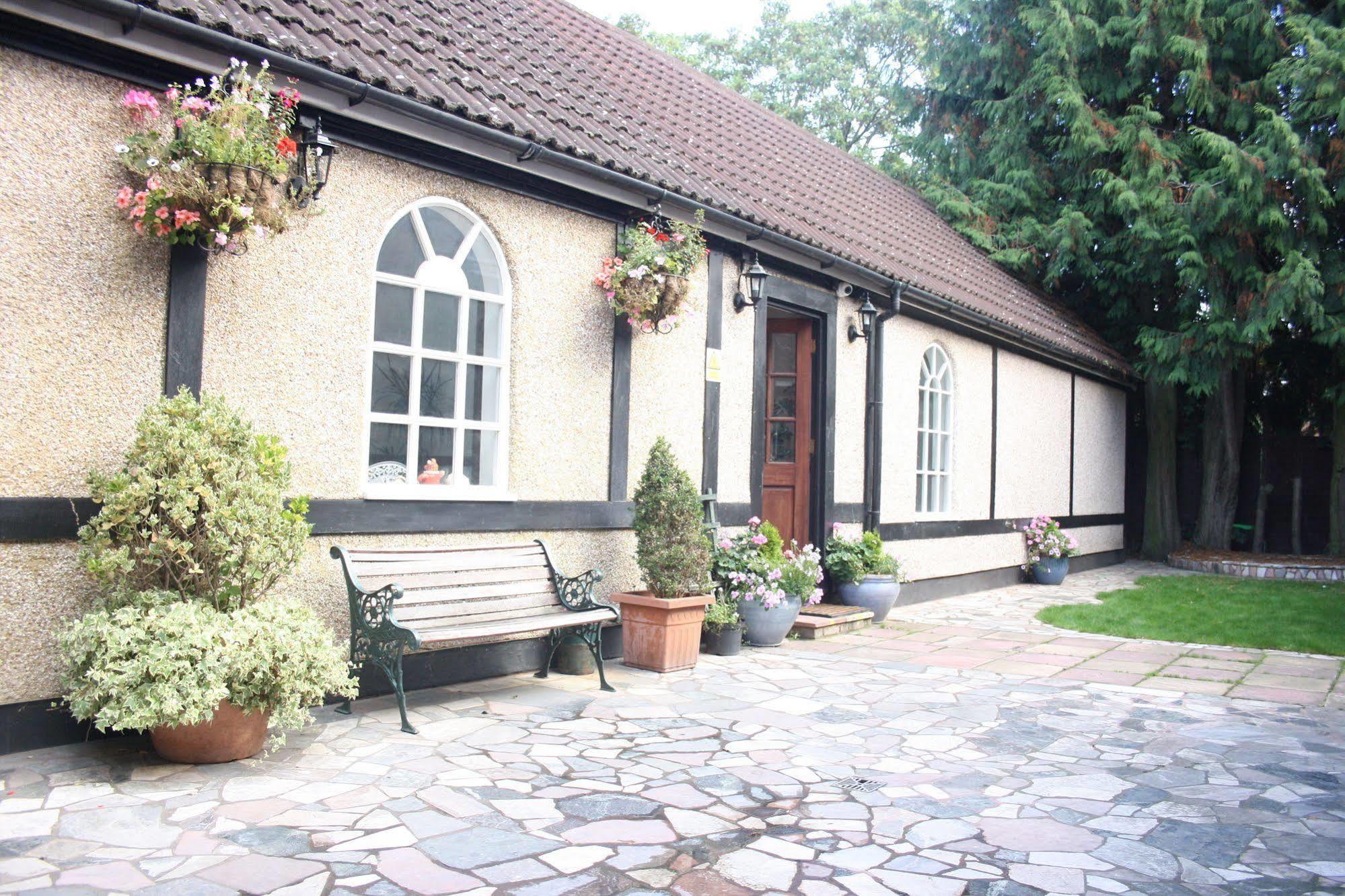 Kings Paget Hotel West Drayton  Екстер'єр фото