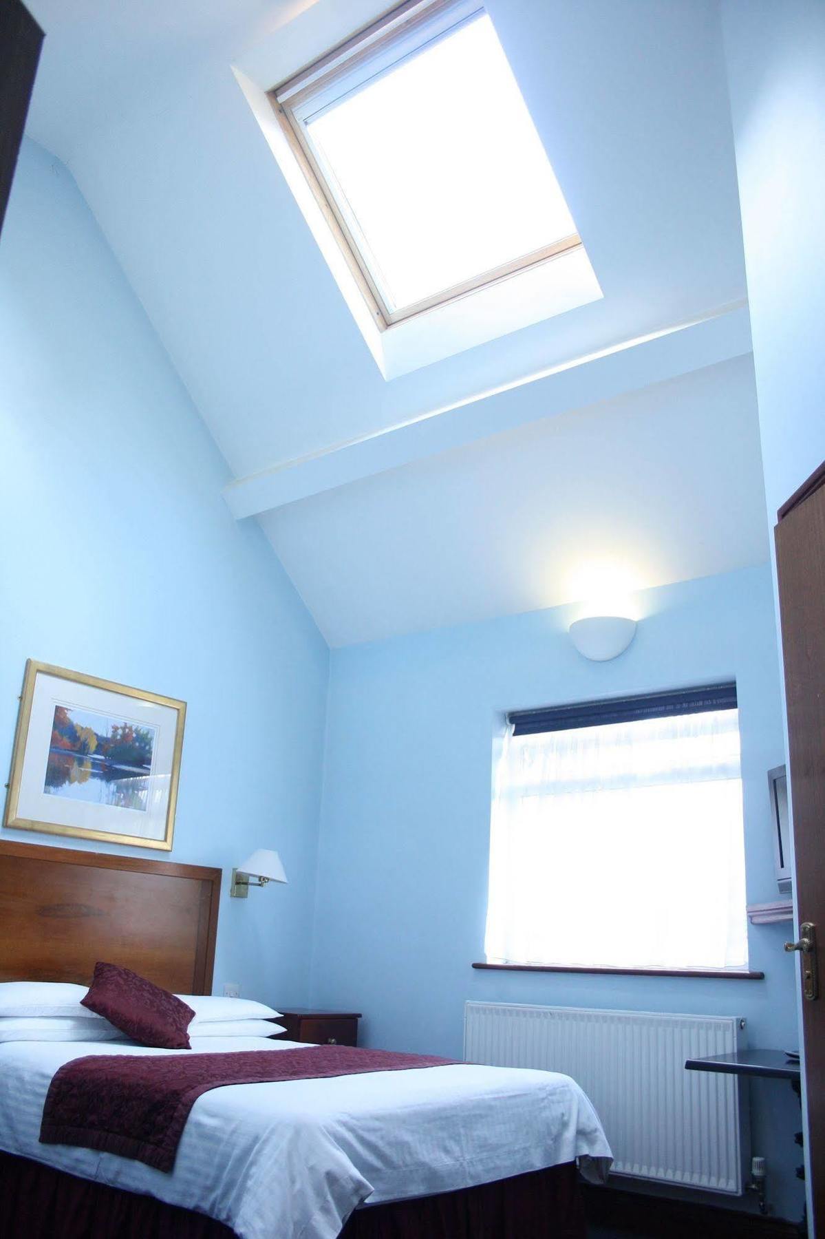 Kings Paget Hotel West Drayton  Екстер'єр фото