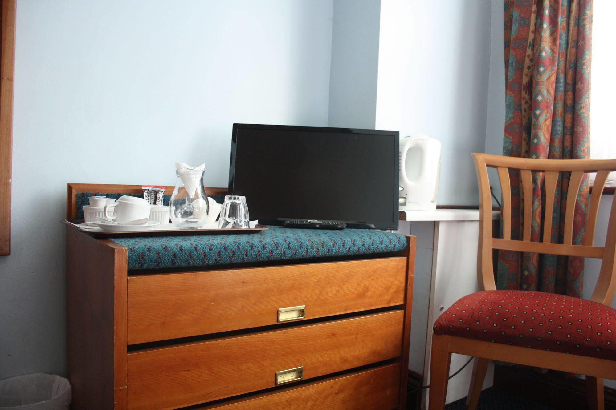 Kings Paget Hotel West Drayton  Екстер'єр фото