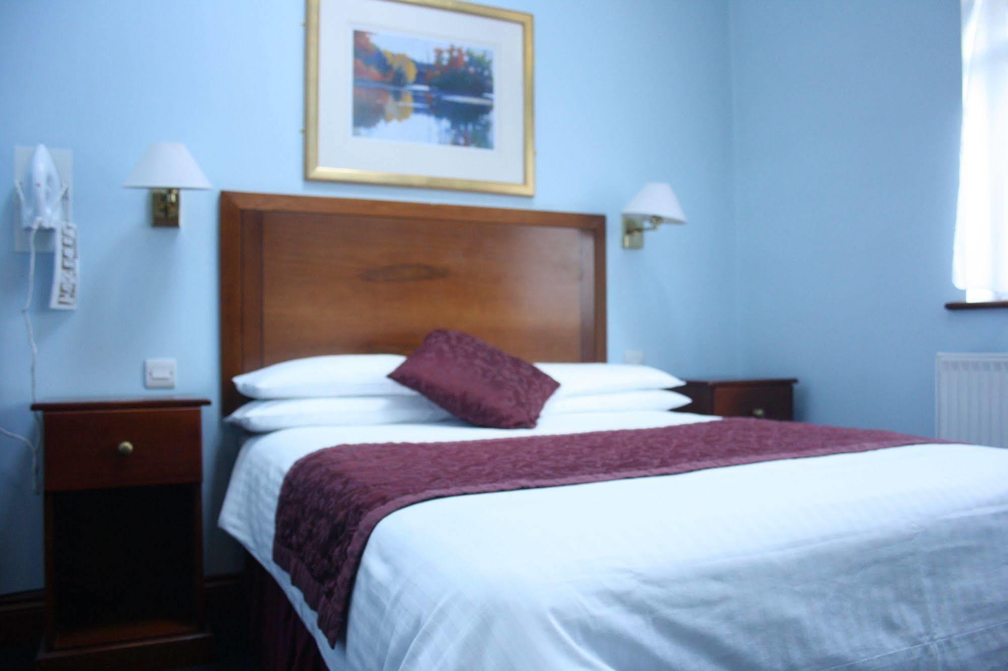 Kings Paget Hotel West Drayton  Екстер'єр фото